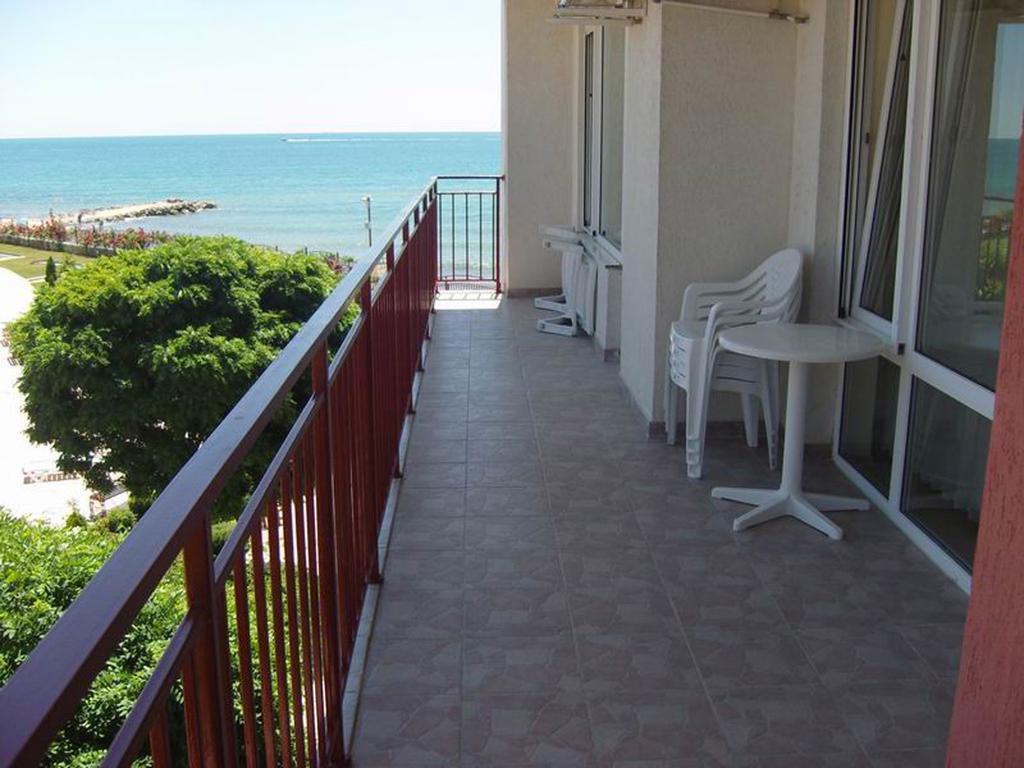 Gt Privilege Fort Beach Apartments Elenite Exterior foto